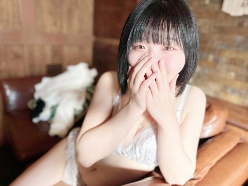 FC2-PPV-4637187 A young girl from a long-established inn in Kanazawa♡ She has a baby face and well-developed, natural G-cup breasts! We'll soil t